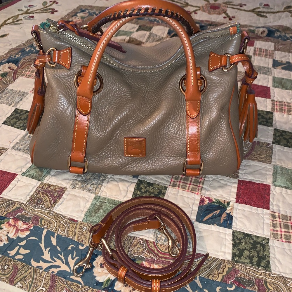 ❌S O L D ❌Dooney & Bourke small satchel